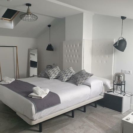 Apartamentos Hostal Cabanas Carboneras de Guadazaon Екстер'єр фото