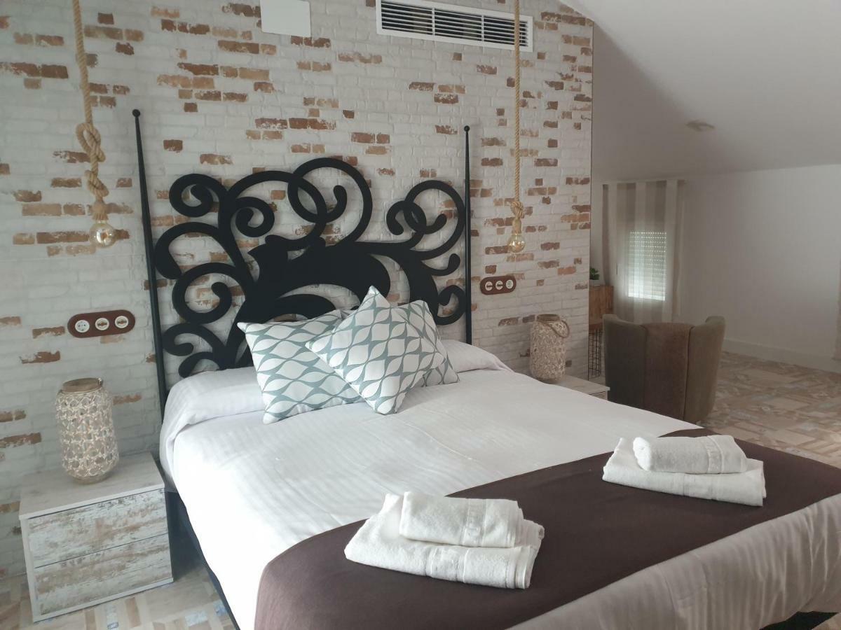 Apartamentos Hostal Cabanas Carboneras de Guadazaon Екстер'єр фото