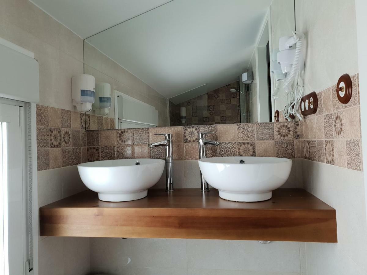 Apartamentos Hostal Cabanas Carboneras de Guadazaon Екстер'єр фото