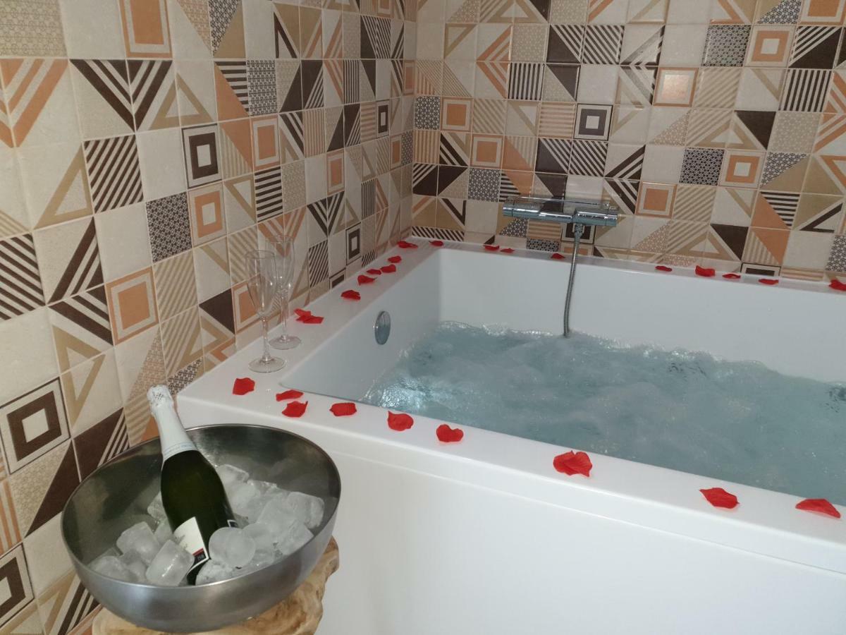 Apartamentos Hostal Cabanas Carboneras de Guadazaon Екстер'єр фото