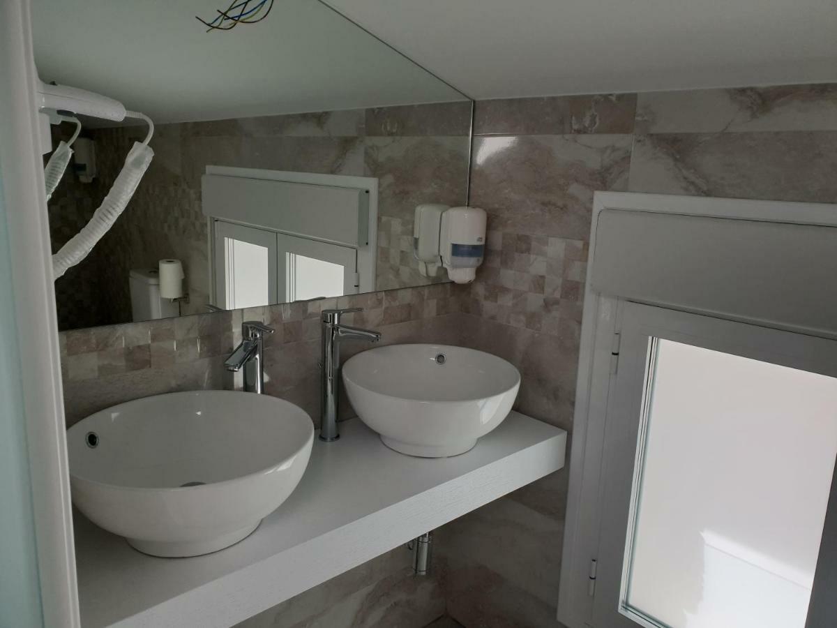 Apartamentos Hostal Cabanas Carboneras de Guadazaon Екстер'єр фото
