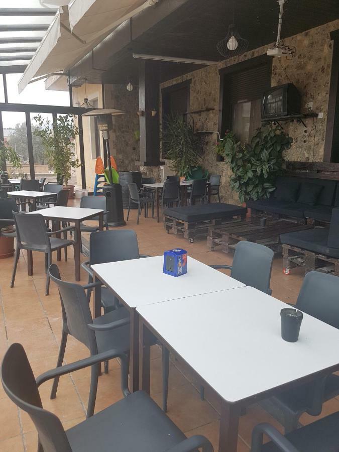 Apartamentos Hostal Cabanas Carboneras de Guadazaon Екстер'єр фото
