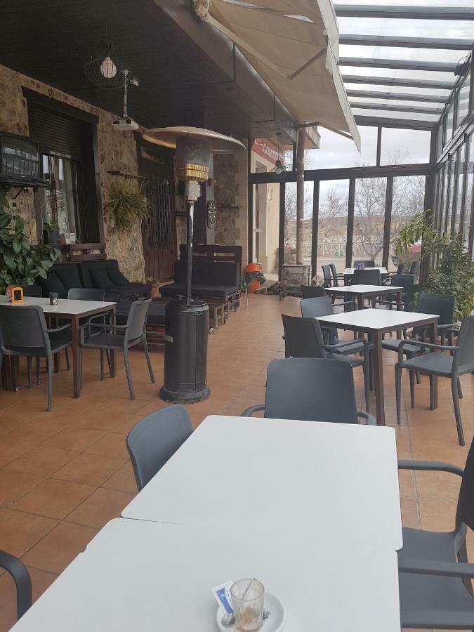Apartamentos Hostal Cabanas Carboneras de Guadazaon Екстер'єр фото
